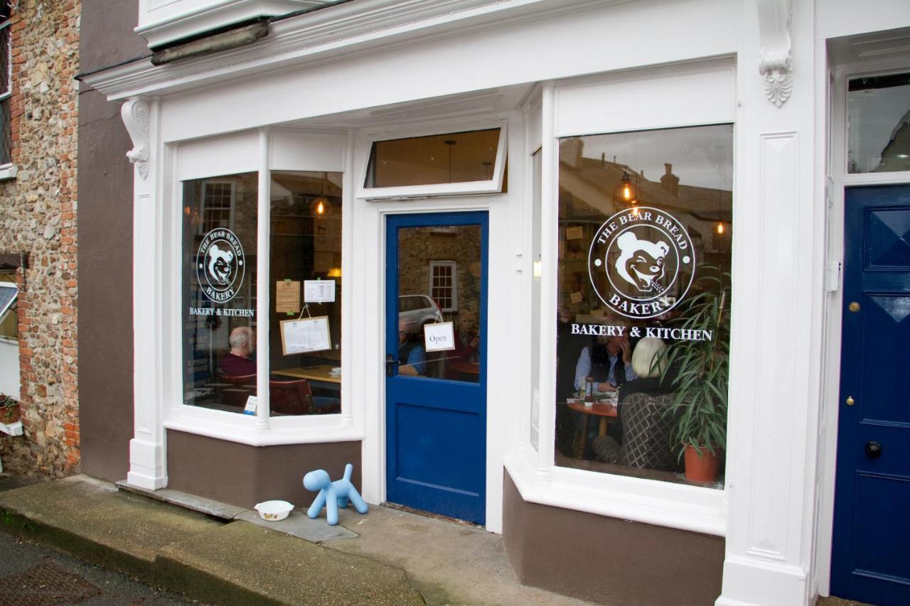 The Bear Bread Bakery B&B, Ensuite Rooms Above The Bakery, Colyton Buitenkant foto