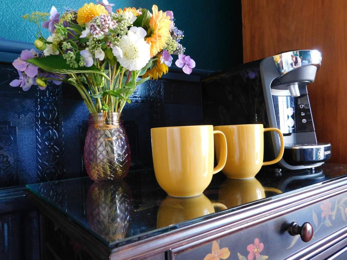 The Bear Bread Bakery B&B, Ensuite Rooms Above The Bakery, Colyton Buitenkant foto