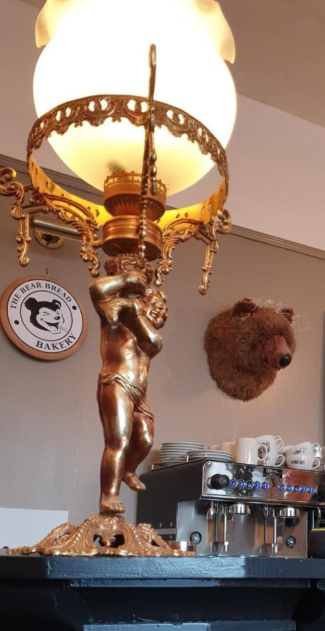 The Bear Bread Bakery B&B, Ensuite Rooms Above The Bakery, Colyton Buitenkant foto