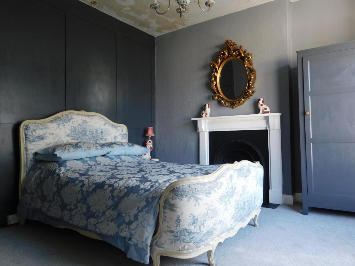 The Bear Bread Bakery B&B, Ensuite Rooms Above The Bakery, Colyton Buitenkant foto