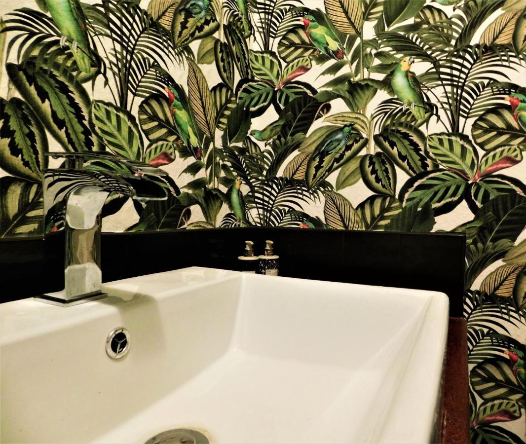 The Bear Bread Bakery B&B, Ensuite Rooms Above The Bakery, Colyton Buitenkant foto
