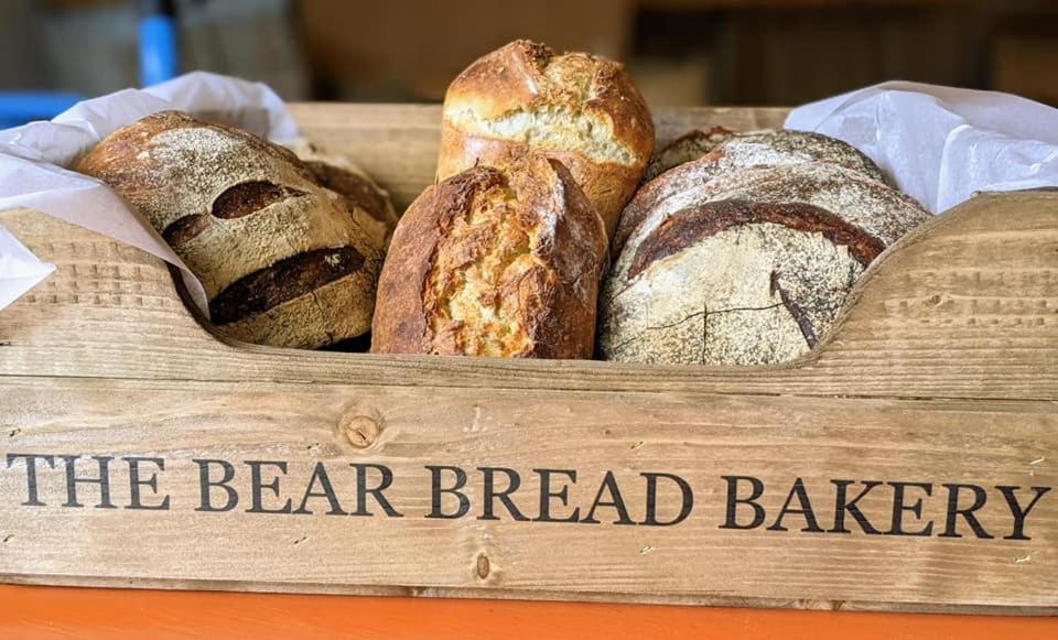The Bear Bread Bakery B&B, Ensuite Rooms Above The Bakery, Colyton Buitenkant foto