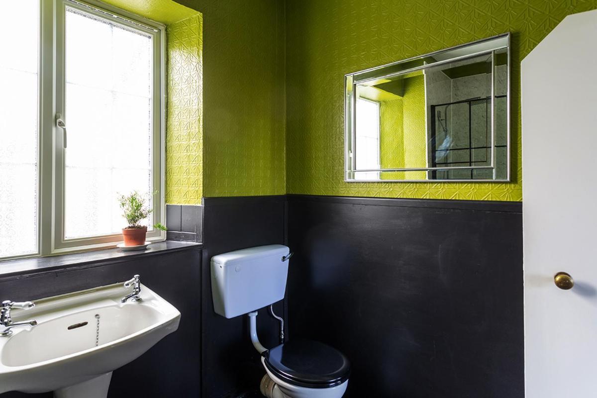 The Bear Bread Bakery B&B, Ensuite Rooms Above The Bakery, Colyton Buitenkant foto